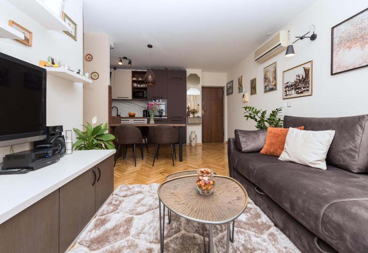 Chic Apartment Zoja Near Beach With Free Parking Макарська Екстер'єр фото