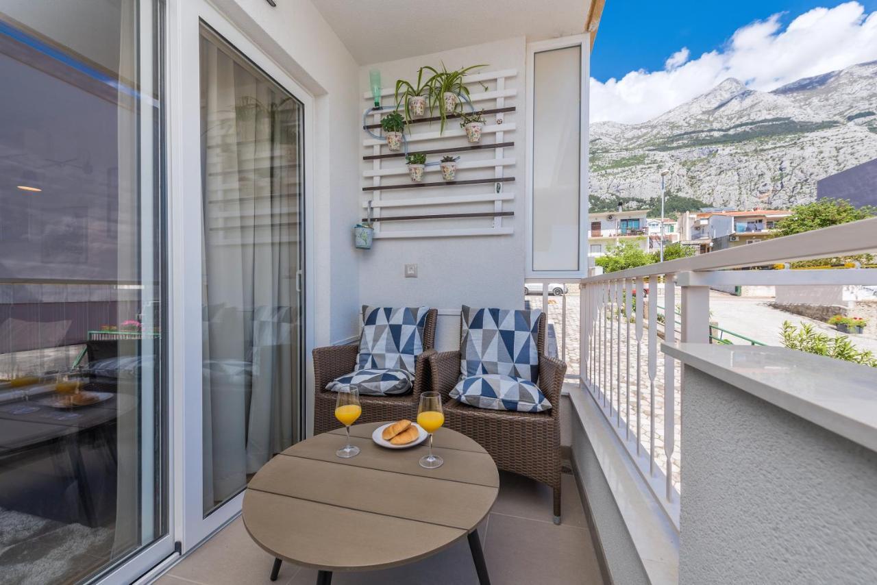Chic Apartment Zoja Near Beach With Free Parking Макарська Екстер'єр фото